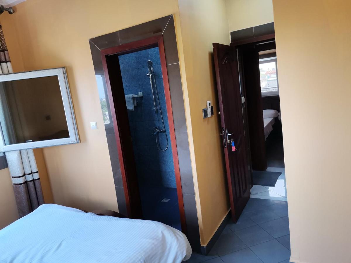 Residence Hoteliere Mb-202 C Ντουάλα Εξωτερικό φωτογραφία